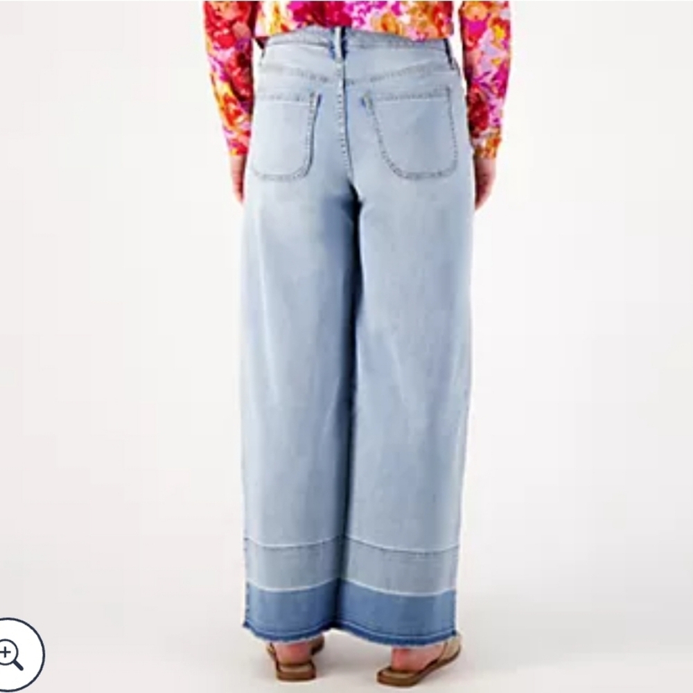 LOGO by Lori Goldstein Light Blue Wide-Leg Women Jeans NWOT Size 14